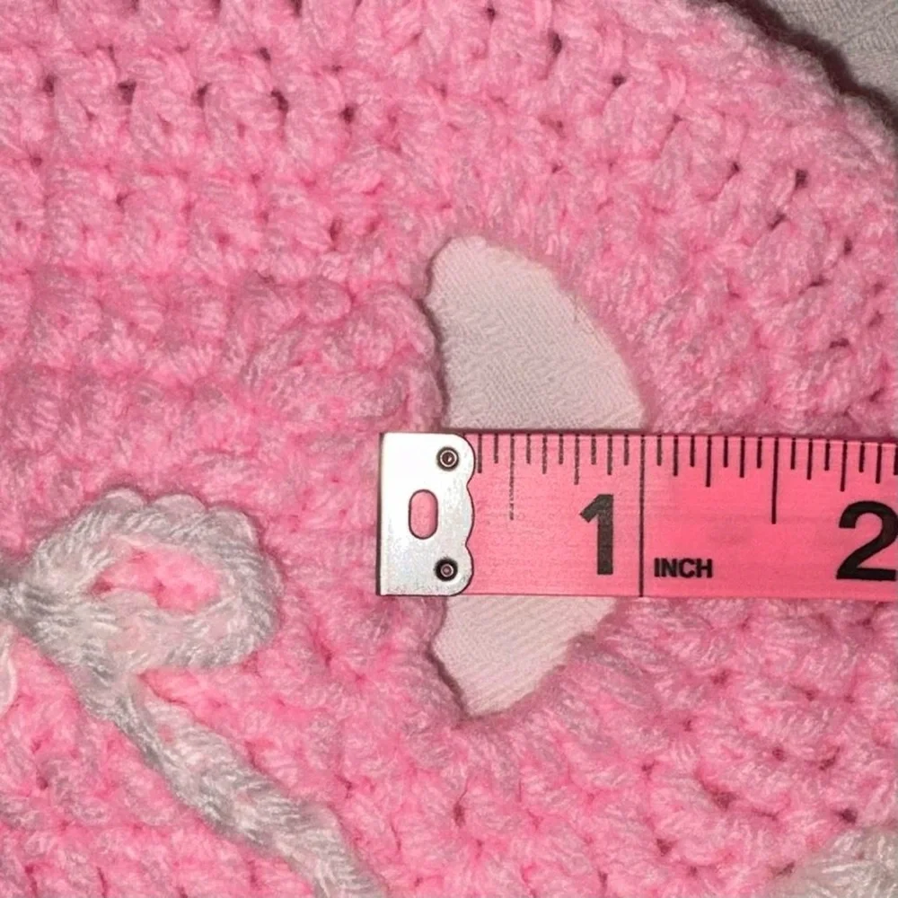 pink and white crochet bow hat for cats